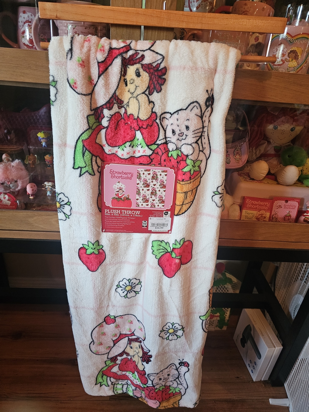 Pink Plush Strawberry Shortcake Throw Blabket